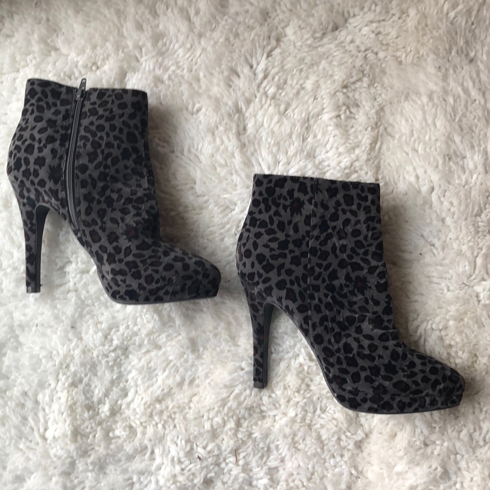 Brand new heeled booties